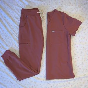 Figs Scrubs mauve color. Top S, bottom ST